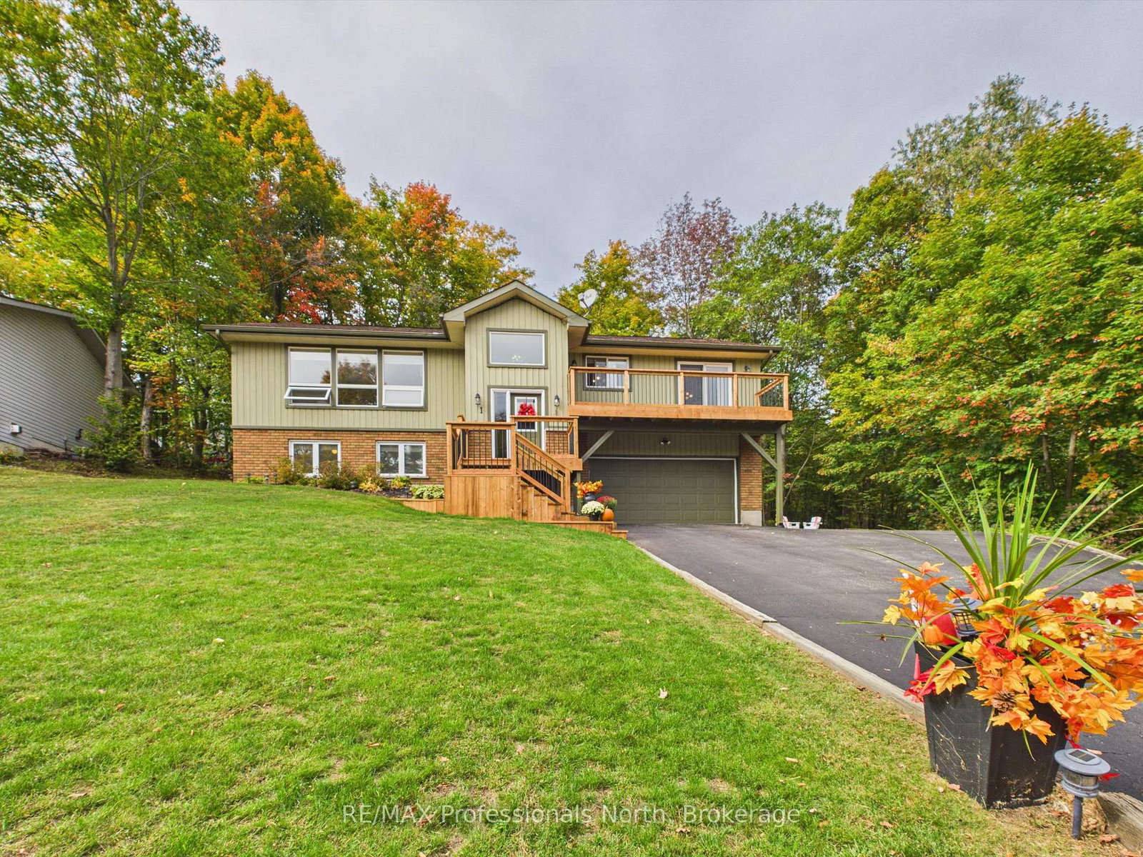 1-crestview-drive-huntsville-ontario-x13846670