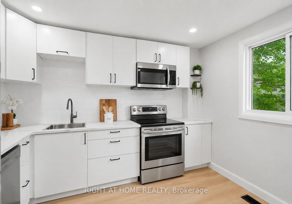 7874-jeanne-darc-boulevard-ottawa-ontario-x13846868