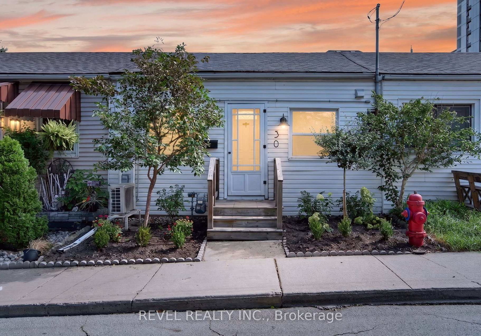 30-ray-street-n-hamilton-ontario-x13847018