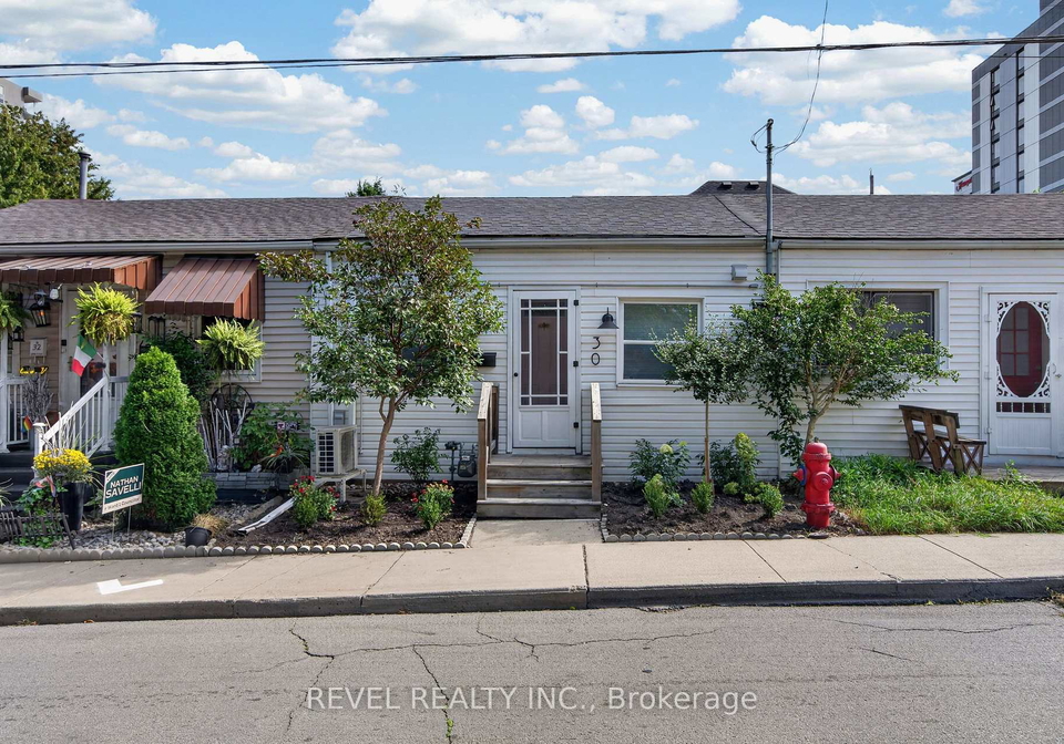 30-ray-street-n-hamilton-ontario-x13847018