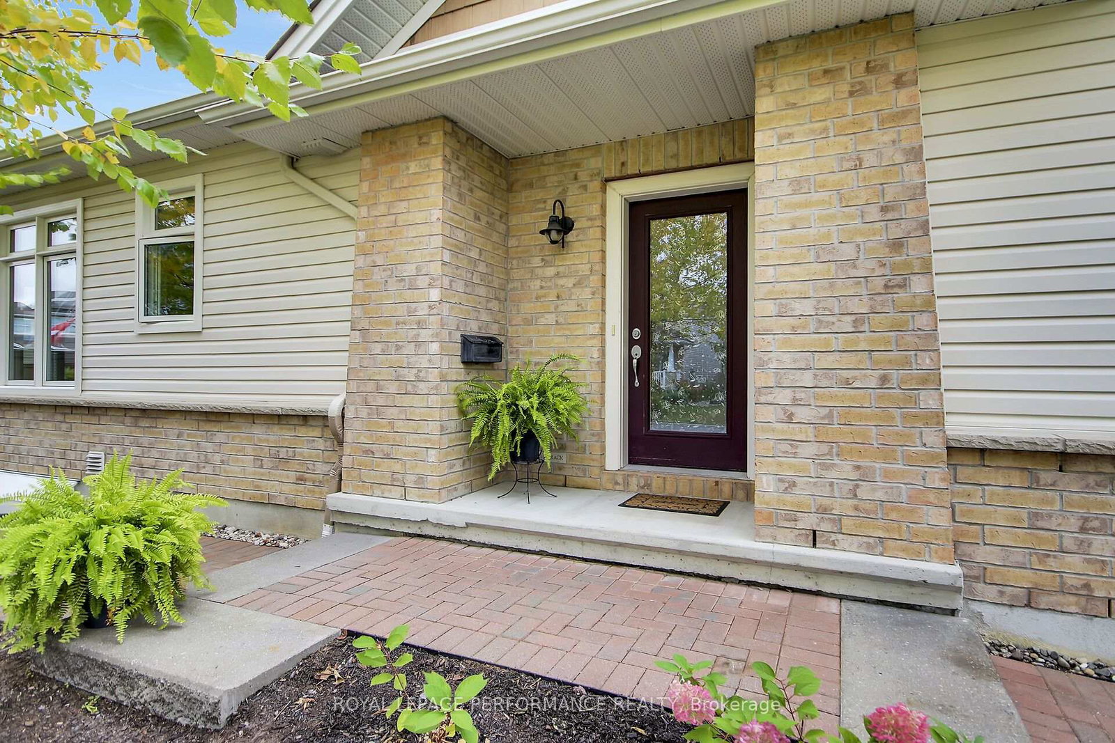 522-silverbell-crescent-ottawa-ontario-x13847096