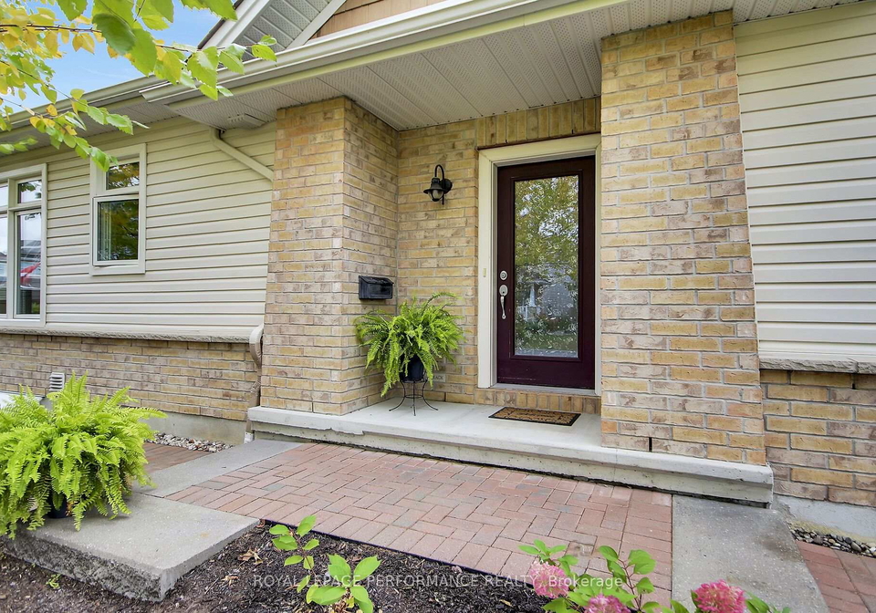 522-silverbell-crescent-ottawa-ontario-x13847096