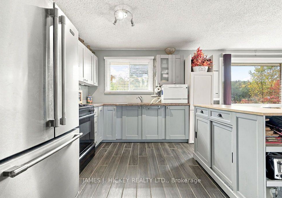 36148-highway-17-highway-laurentian-hills-ontario-x13847292