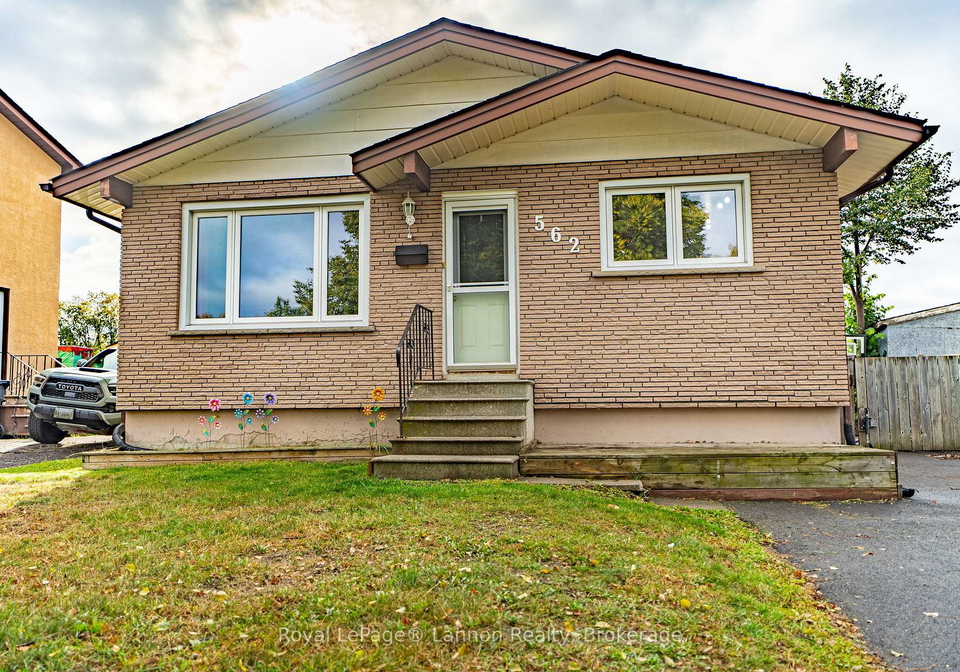 562-simon-fraser-drive-thunder-bay-ontario-x13847796