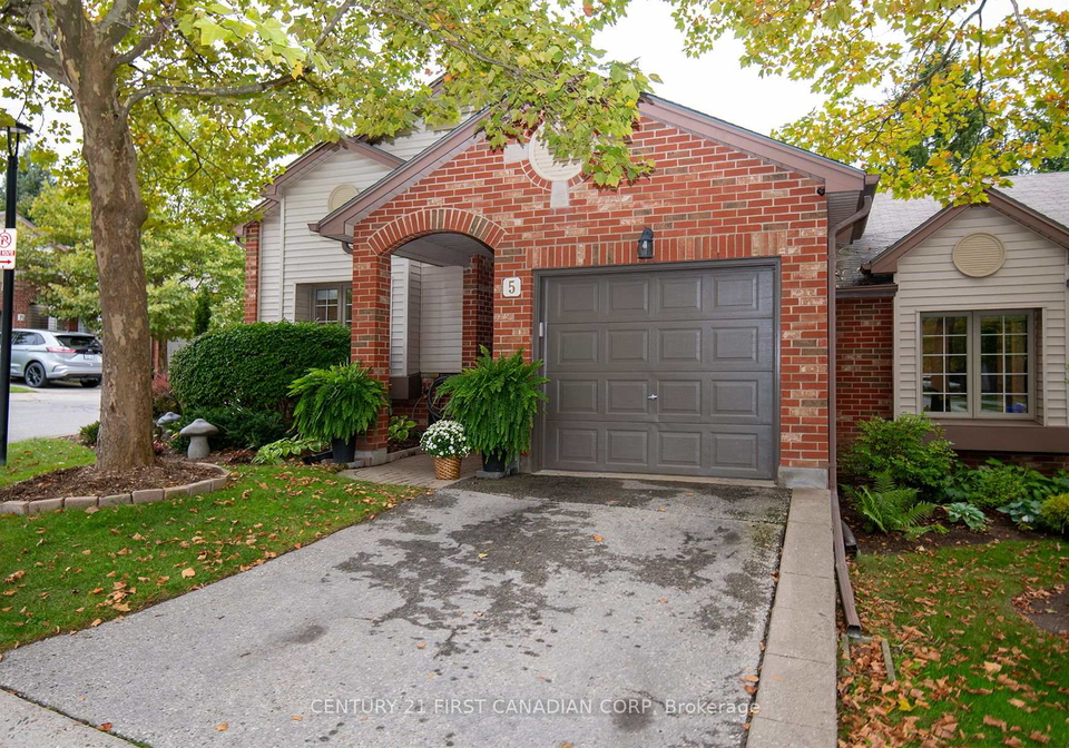 1100-byron-baseline-road-london-south-ontario-x13849332