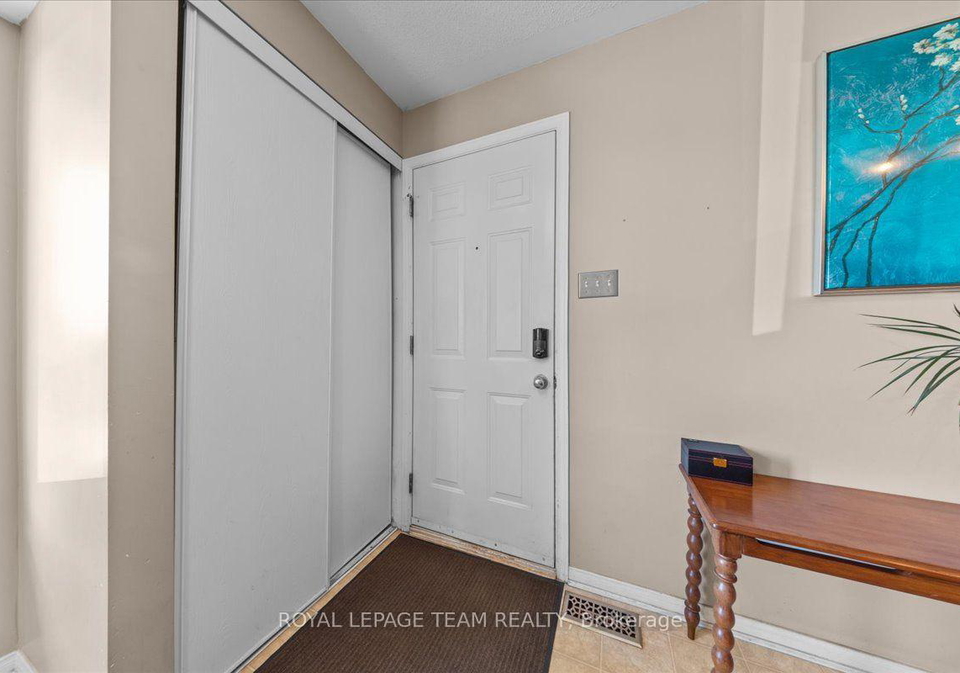 100-bonfield-private-ottawa-ontario-x13849778