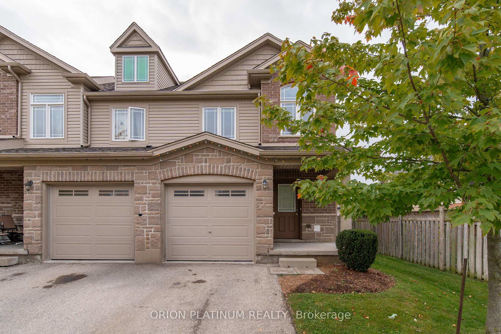 15-kingsbury-square-guelph-ontario-x13849794