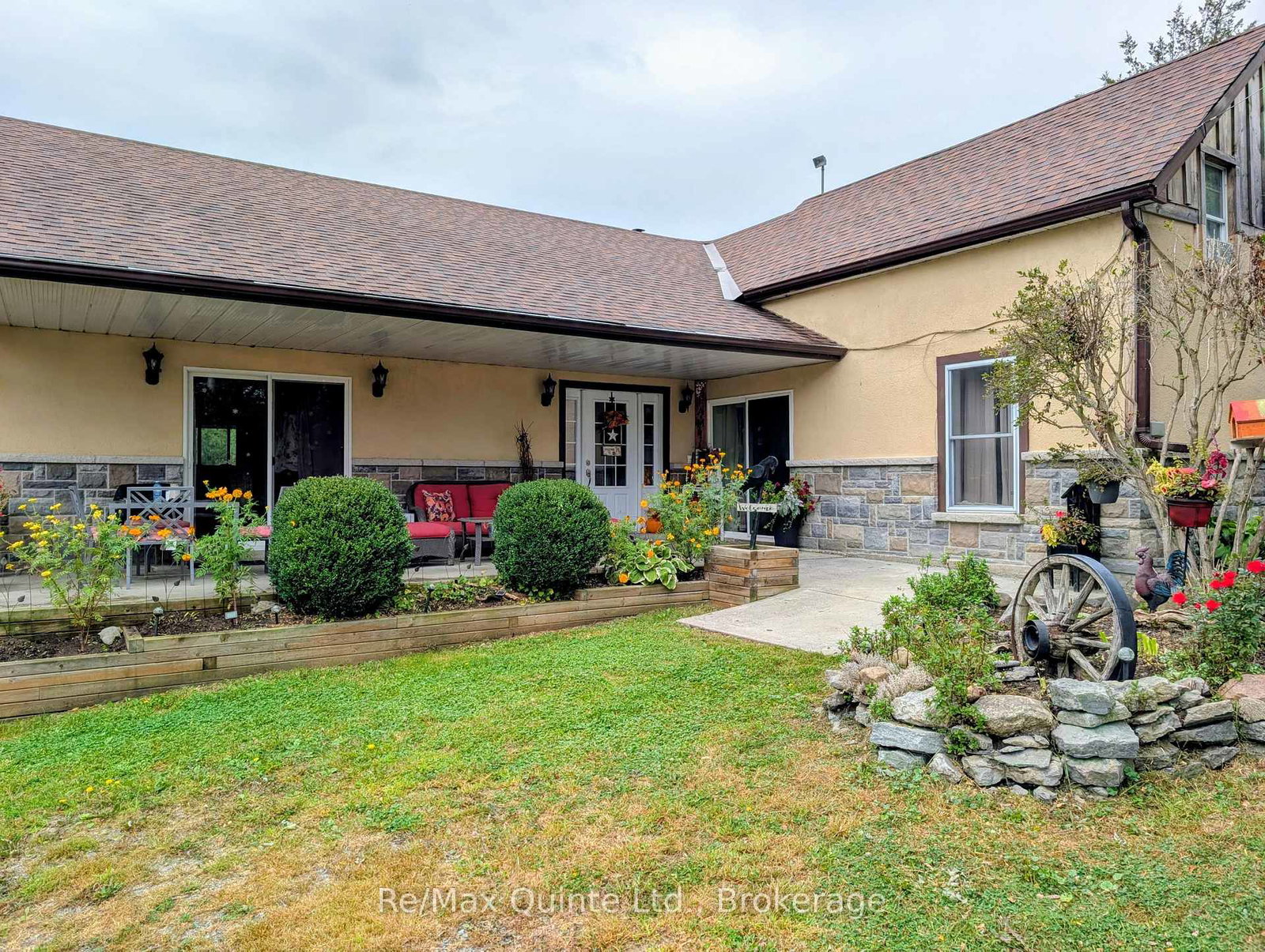 1686-county-road-13-prince-edward-county-ontario-x13850122