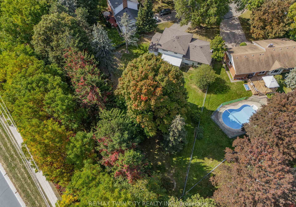 13-southwick-place-waterloo-ontario-x13850314