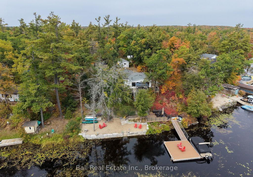 20-fire-route-93-trent-lakes-ontario-x13850436