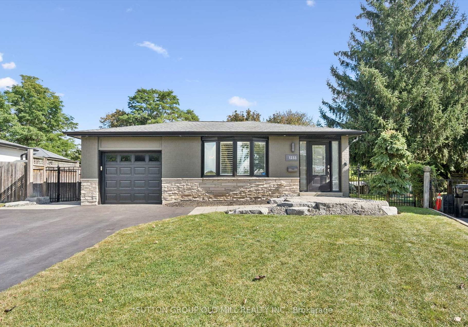 1233-michael-crescent-cambridge-ontario-x13850528