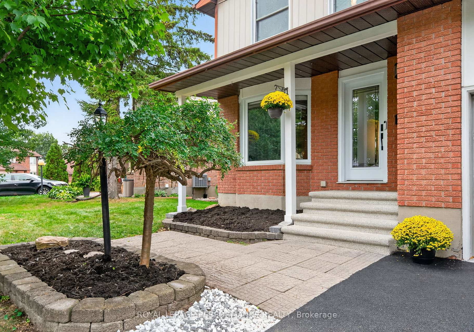 38-naismith-crescent-kanata-ontario-x13850584