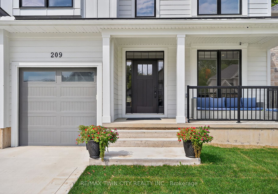 209-jeffrey-place-kitchener-ontario-x13850590