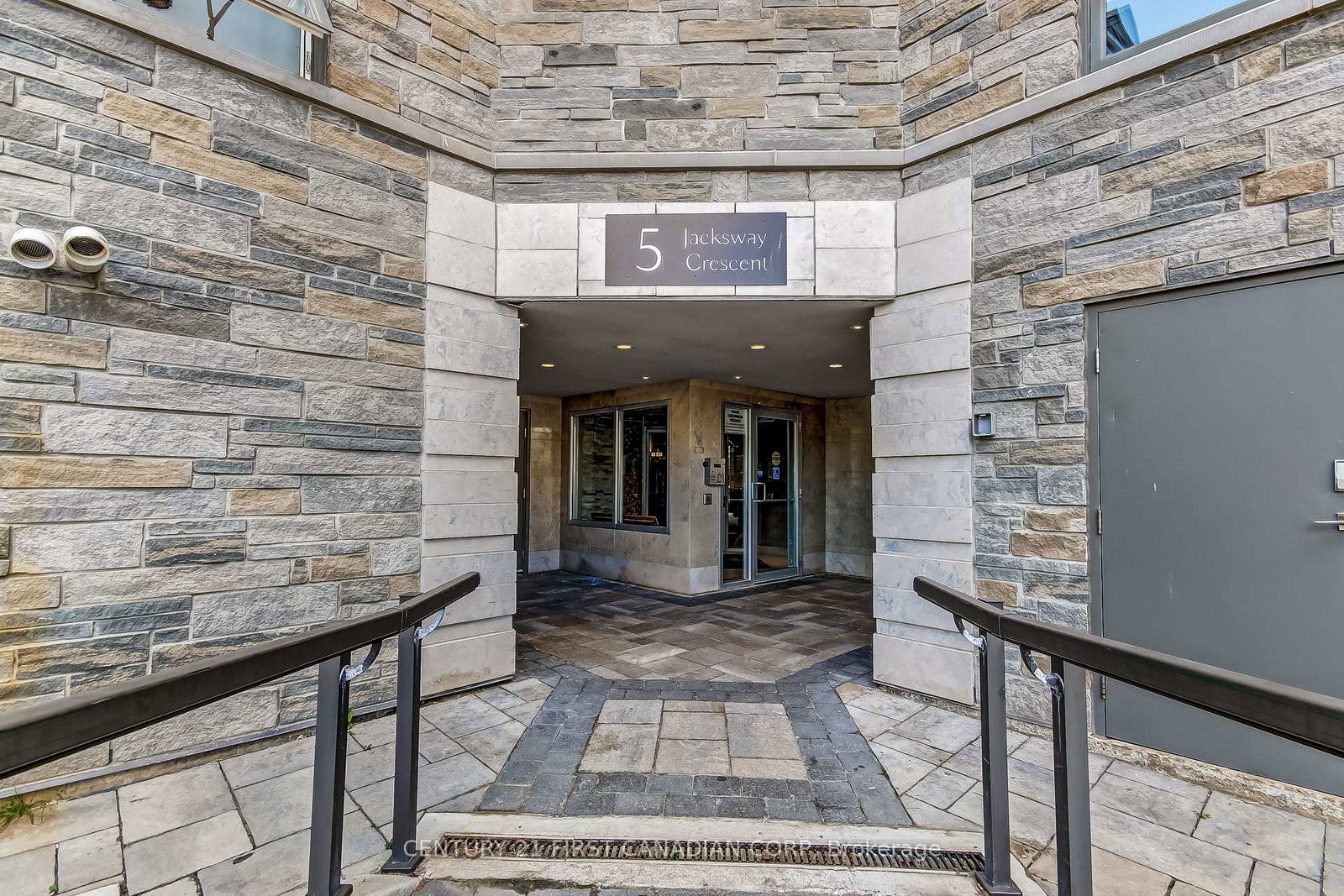 5-jacksway-crescent-london-north-ontario-x13851144