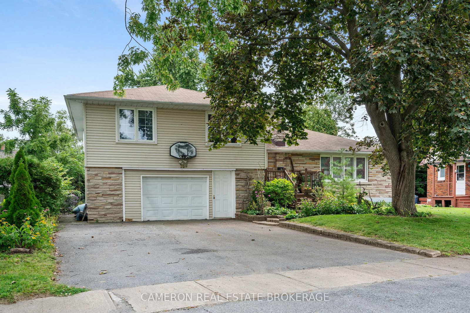 16-kent-crescent-south-stormont-ontario-x13851308