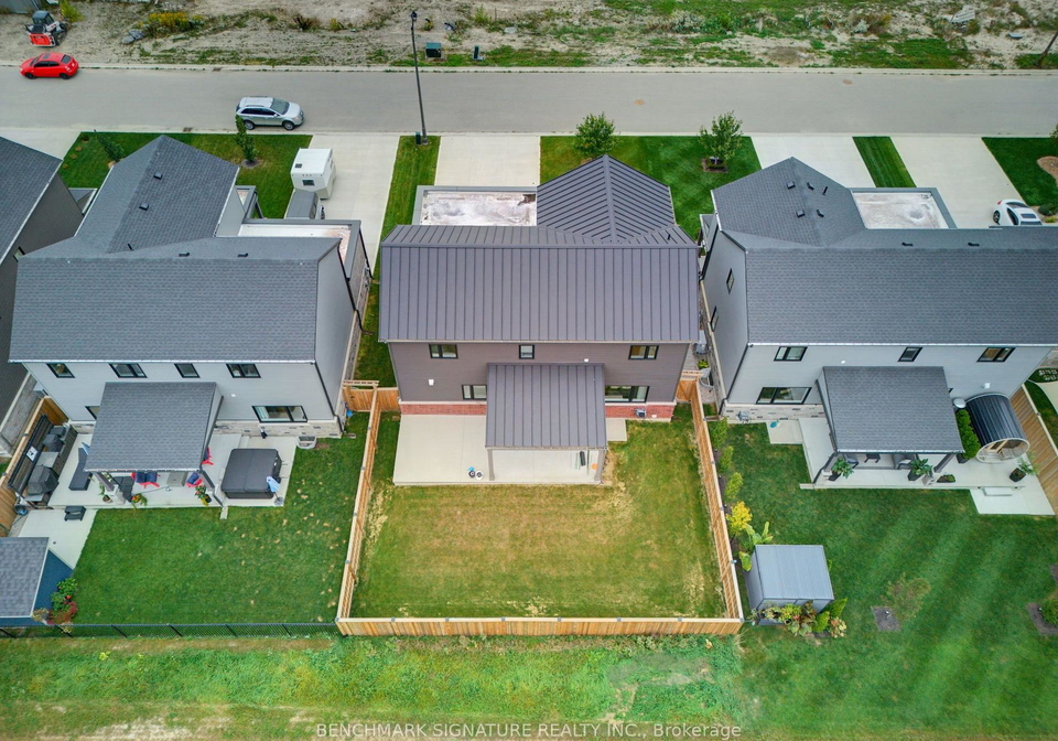 17-totten-street-zorra-ontario-x13851466