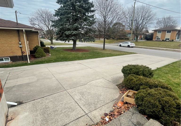 23-woodsview-avenue-w-grimsby-ontario-x13852082