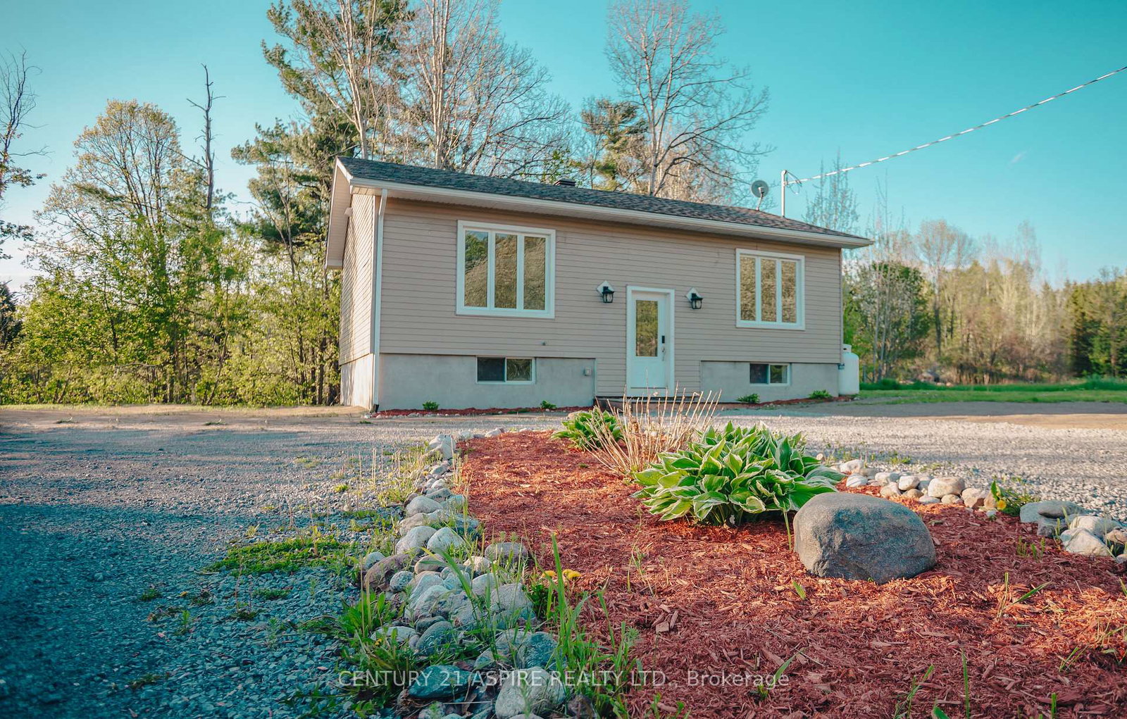 84-sandy-beach-road-laurentian-valley-ontario-x13852614