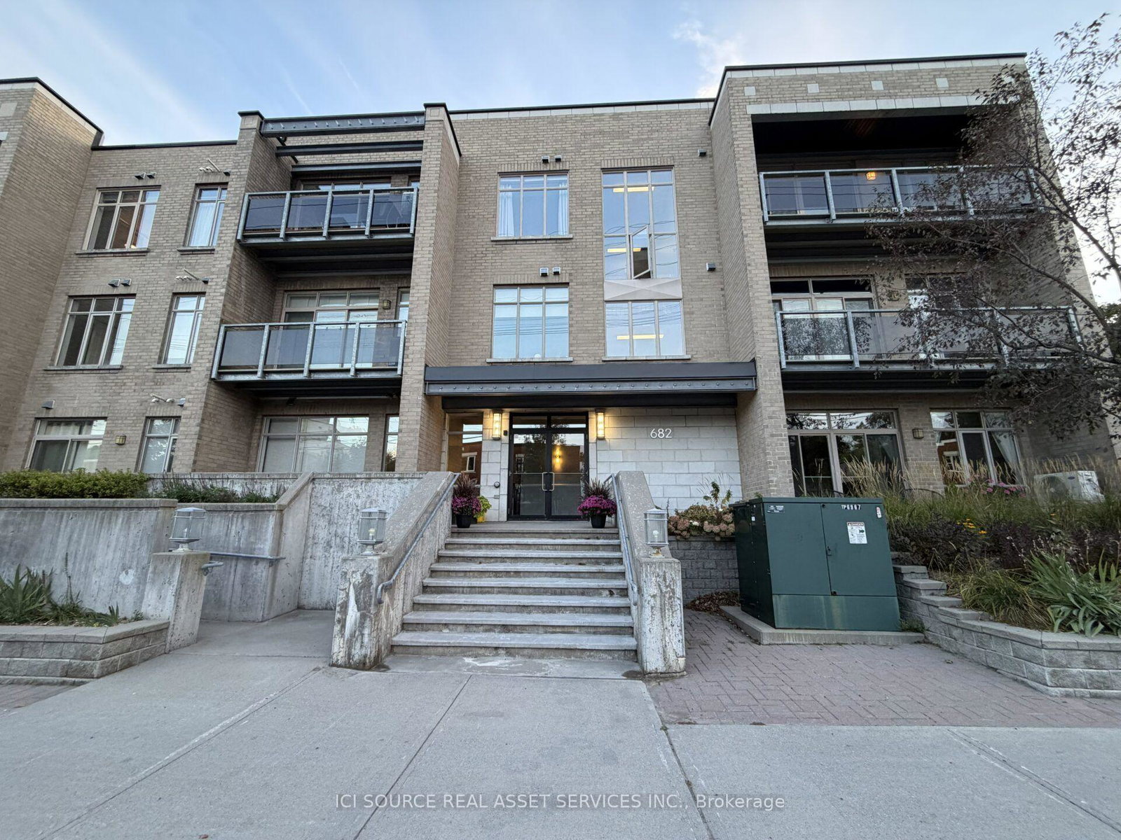 682-churchill-avenue-n-ottawa-ontario-x13853098