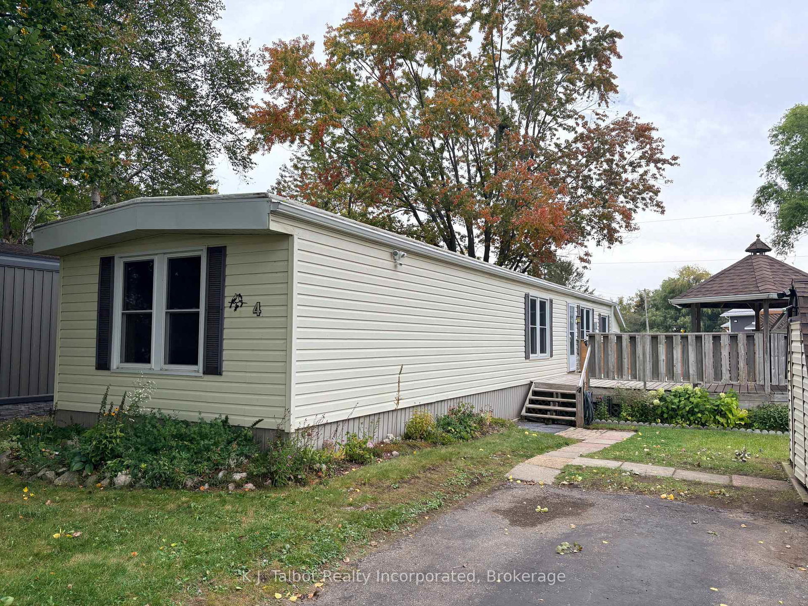 4-poplar-lane-ashfield-colborne-wawanosh-ontario-x13853472