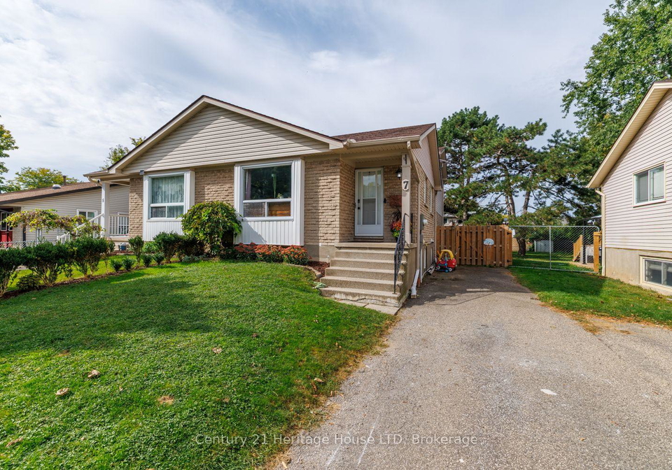 7-mcnicholl-circle-st-catharines-ontario-x13853538
