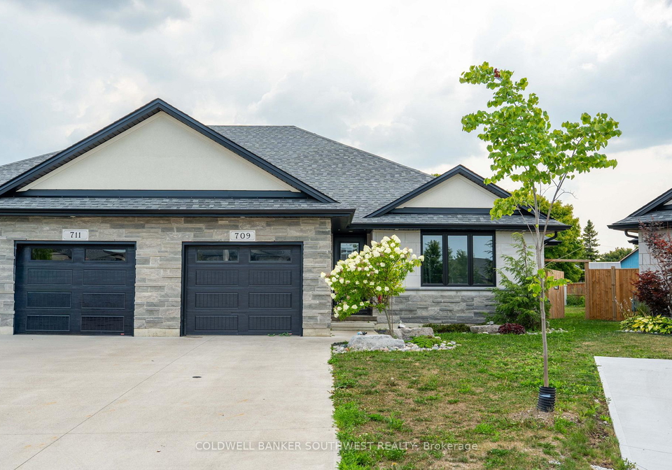 709-ferdinands-crescent-sarnia-ontario-x13853954