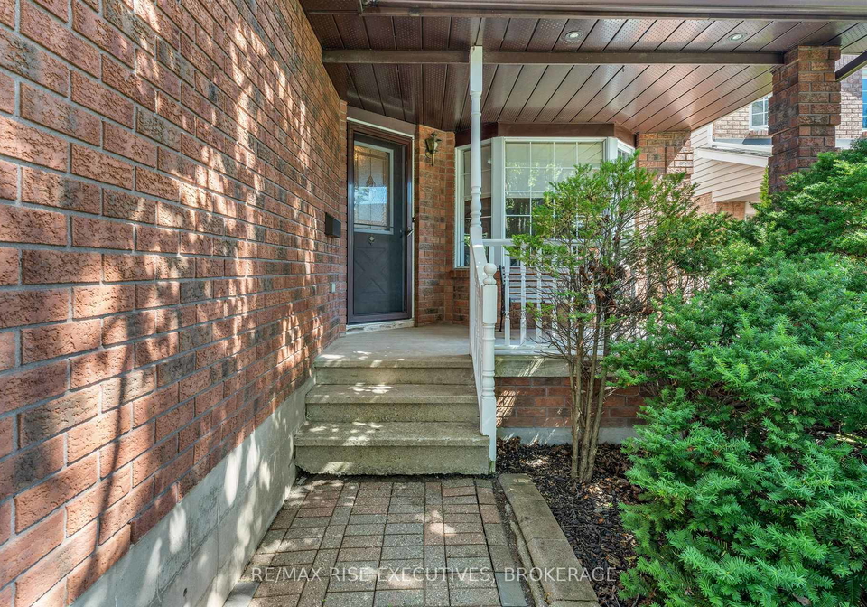 1304-fisher-crescent-kingston-ontario-x13854018