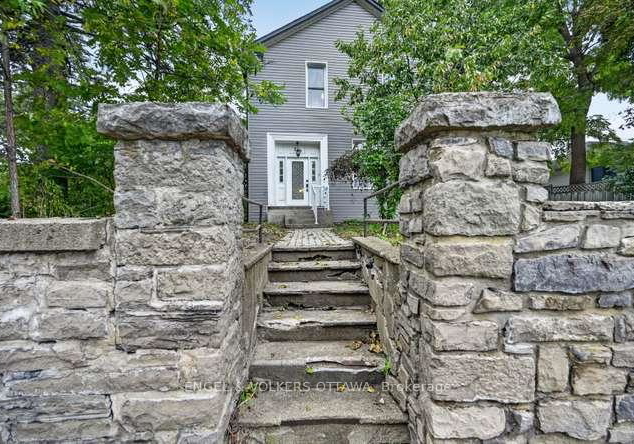 716-king-street-w-prescott-ontario-x13854498