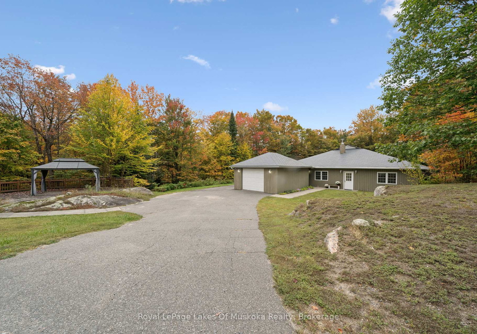 1181-lone-pine-drive-bracebridge-ontario-x13854576
