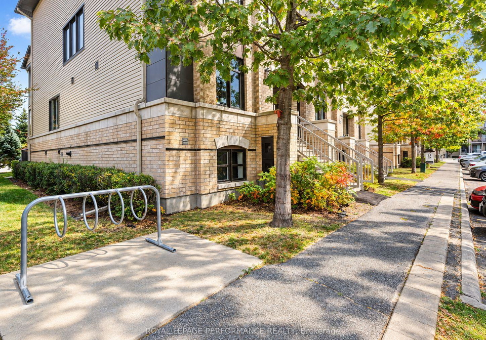 76-argent-private-kanata-ontario-x13854994
