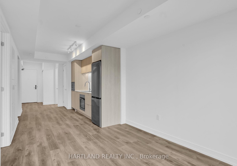 1-jarvis-street-hamilton-ontario-x13855678