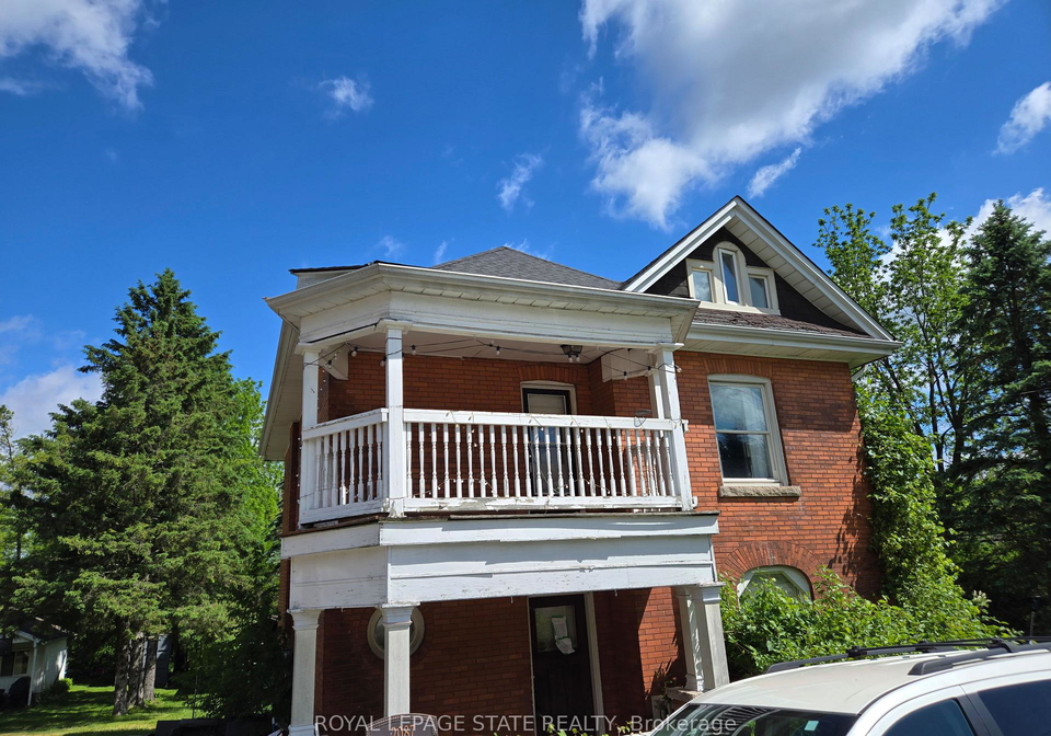 2087-governors-road-hamilton-ontario-x13855774