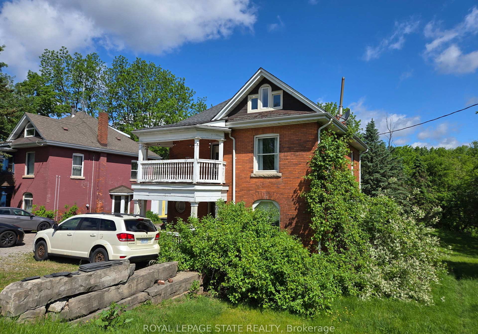 2087-governors-road-hamilton-ontario-x13855774