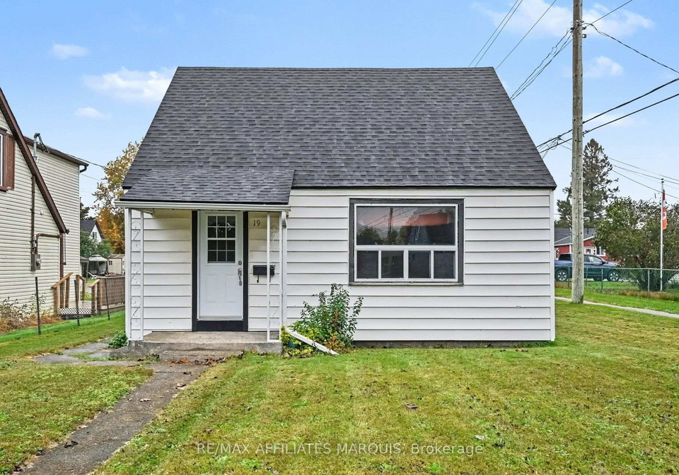 19-churchill-crescent-smiths-falls-ontario-x13855826