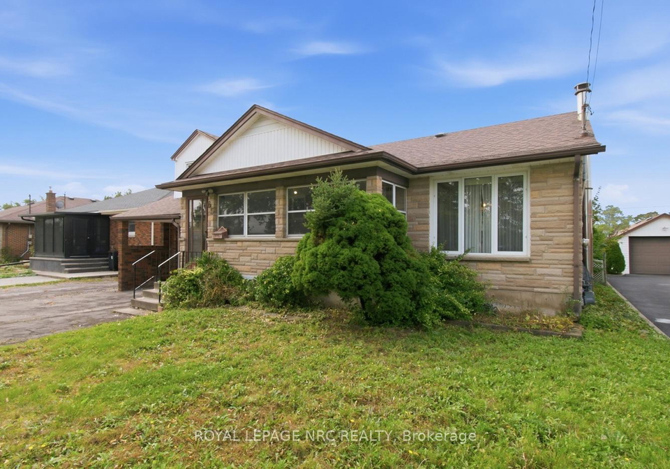 65-golden-boulevard-w-welland-ontario-x13855898