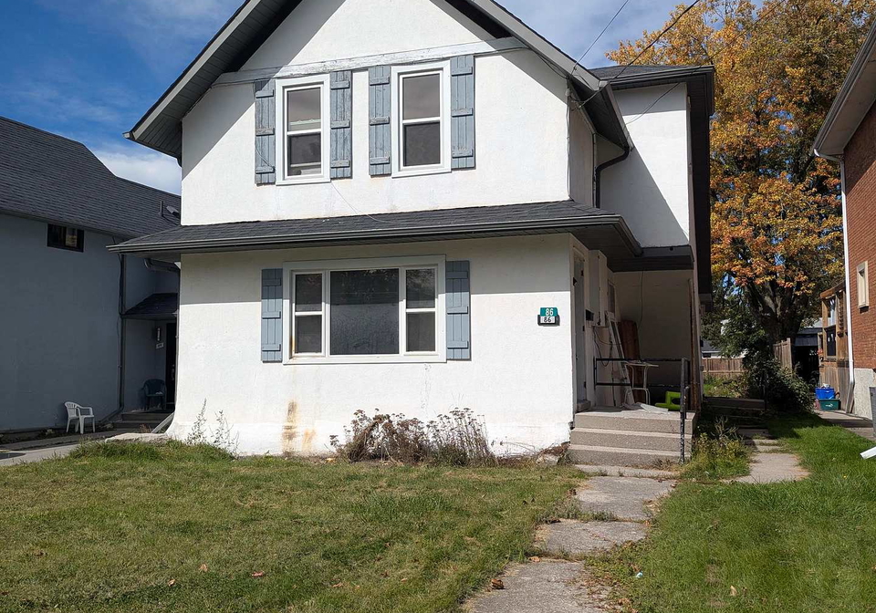86-queen-street-kawartha-lakes-ontario-x13856066