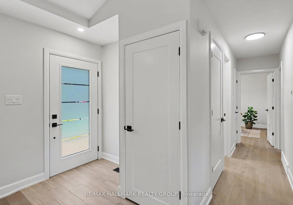 7-attwood-crescent-ottawa-ontario-x13856180