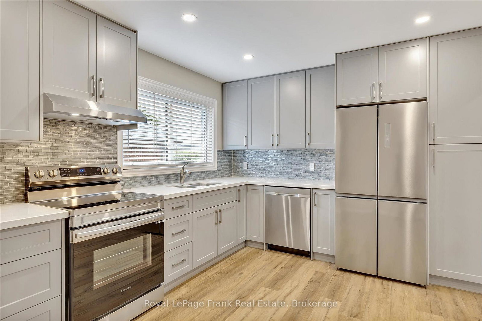 890-weller-street-peterborough-ontario-x13856326