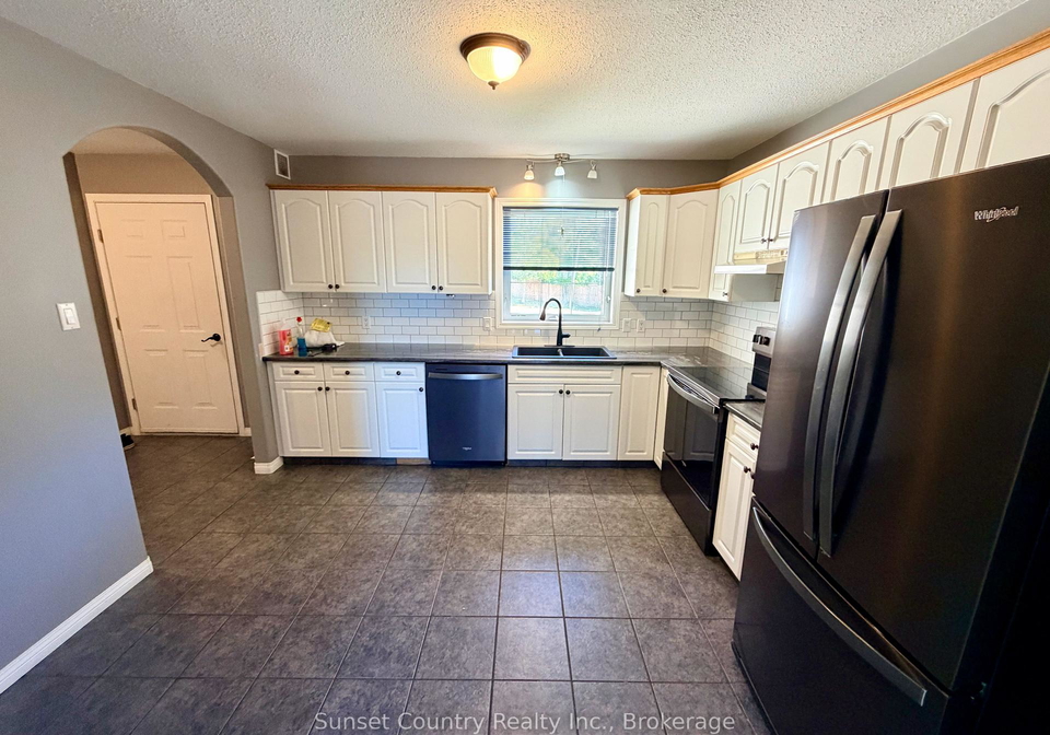 86-mcmillan-avenue-dryden-ontario-x13856466