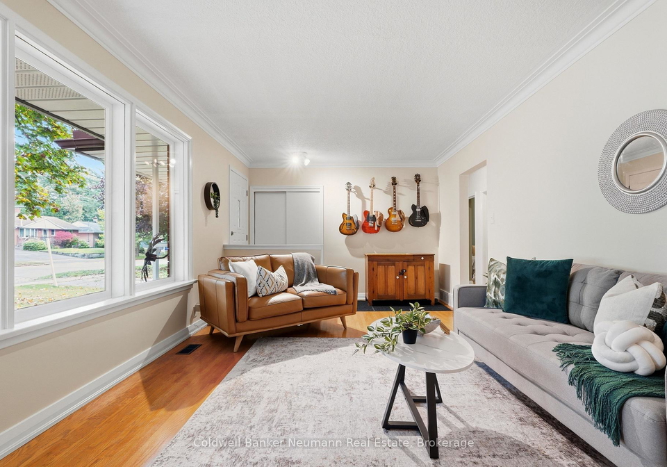 82-knightswood-boulevard-guelph-ontario-x13856524