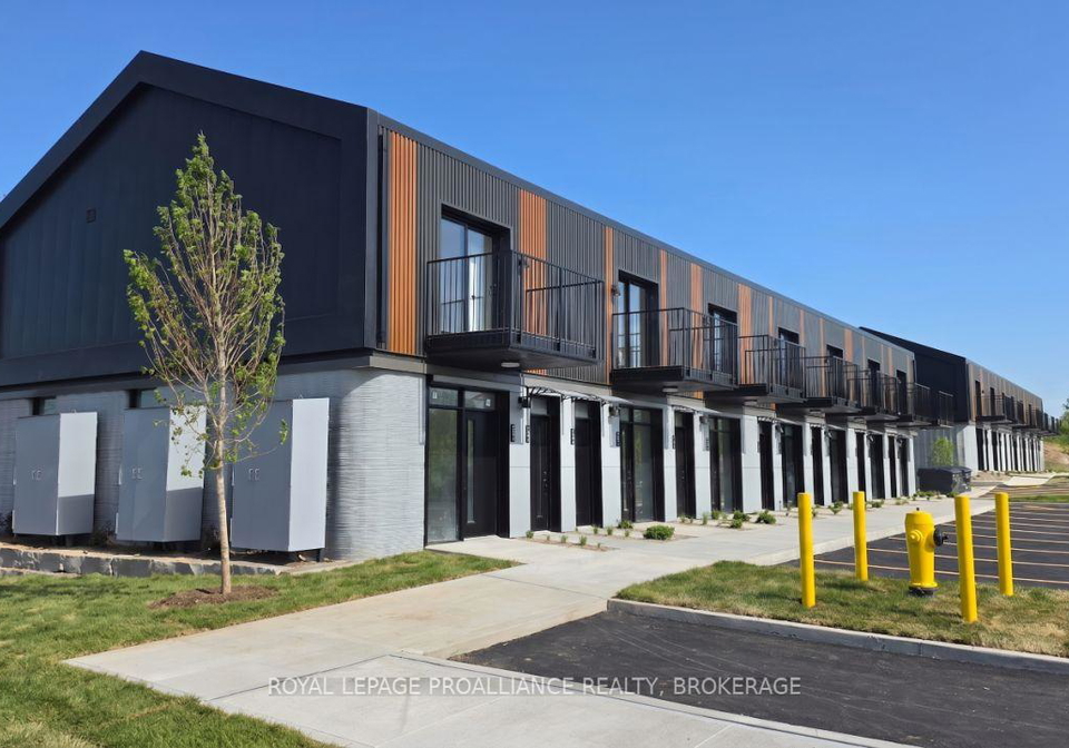 425-fourth-street-gananoque-ontario-x13856596