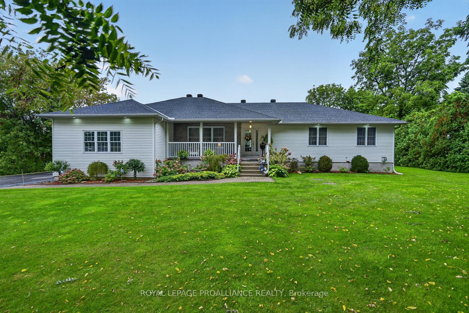 1294-county-road-2-e-augusta-ontario-x13856664