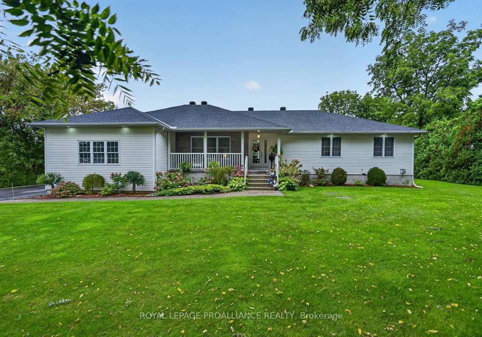 1294-county-road-2-e-augusta-ontario-x13856664
