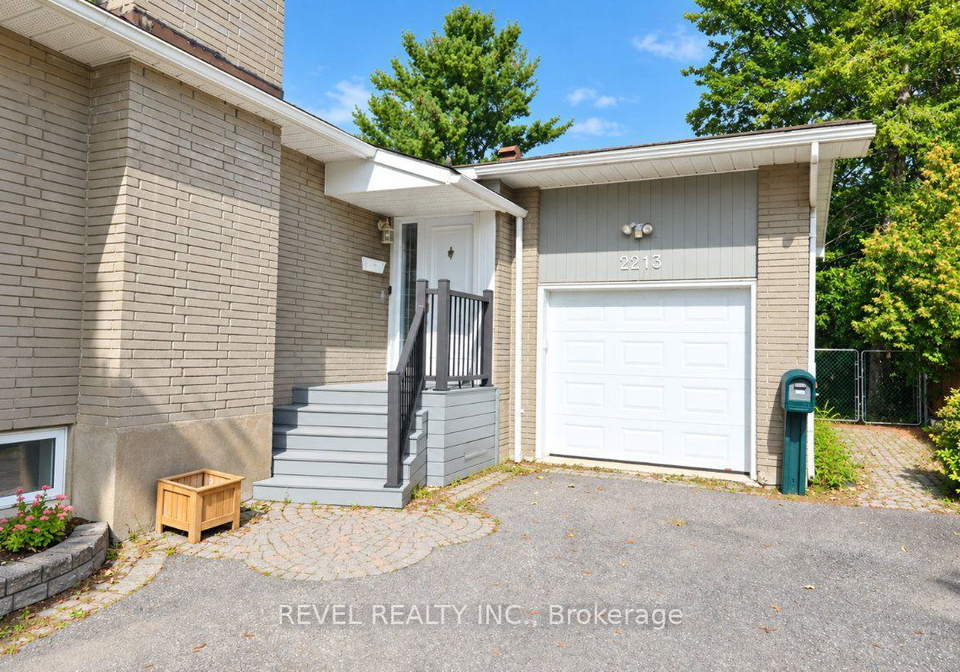 2213-circle-place-ottawa-ontario-x13856716