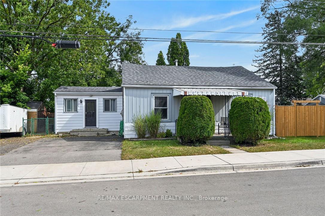 82-division-street-brantford-ontario-x13857488