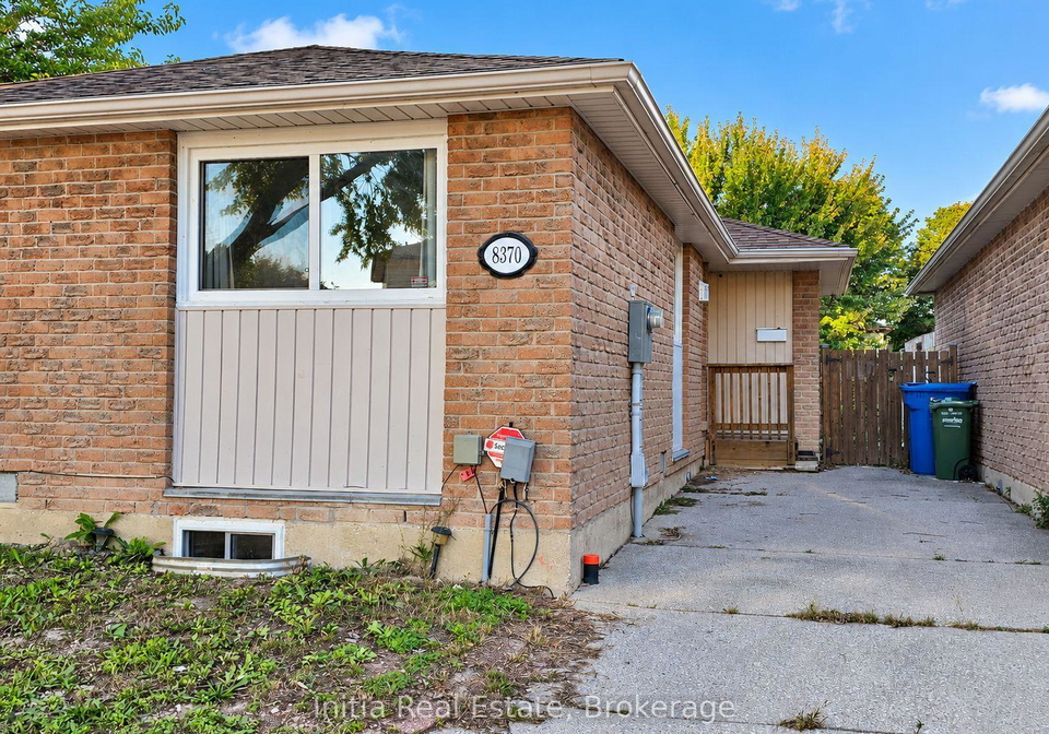 8370-gregory-place-windsor-ontario-x13858356