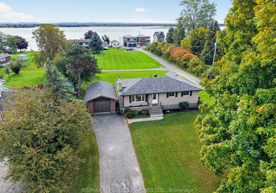 18696-county-road-2-south-glengarry-ontario-x13859410