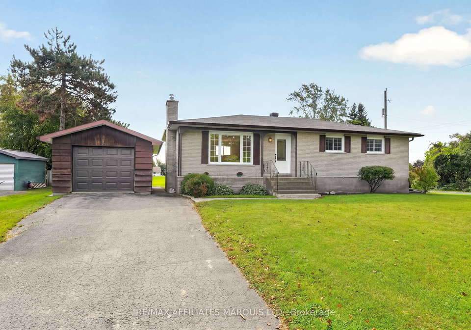 18696-county-road-2-south-glengarry-ontario-x13859410
