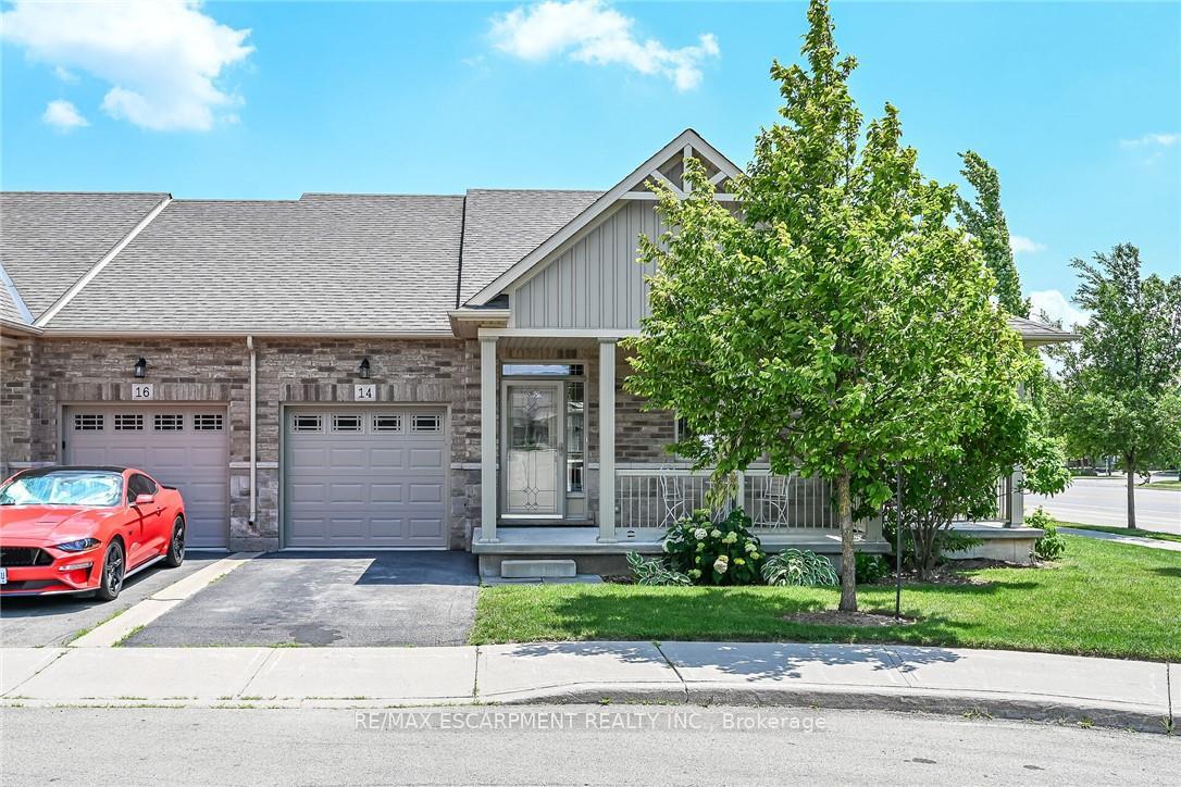 14-ecker-lane-hamilton-ontario-x13859812