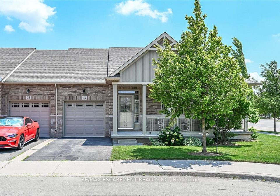 14-ecker-lane-hamilton-ontario-x13859812
